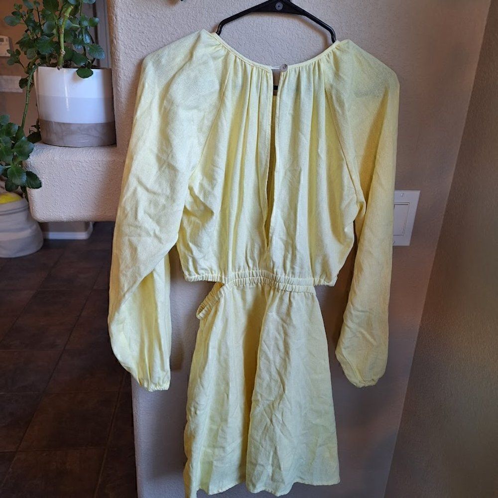 GB Gianni Bini yellow long sleeve cut out dress Medium